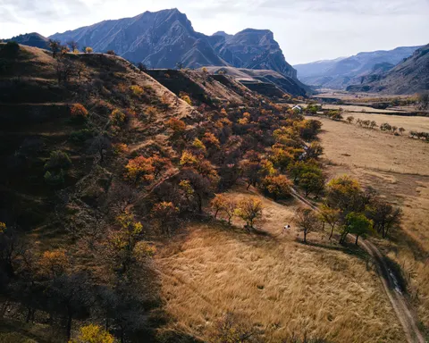 Autumn Mountains 4K Wallpaper · autumn · 3840×3071