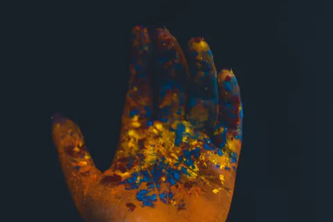 Powder Burst 4K Wallpaper · abstract · 3840×2560