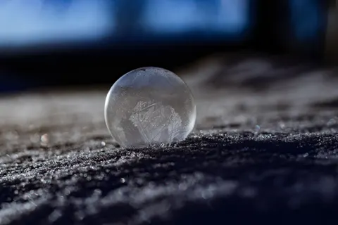 Soap Bubble 4K Wallpaper · abstract · 3840×2560