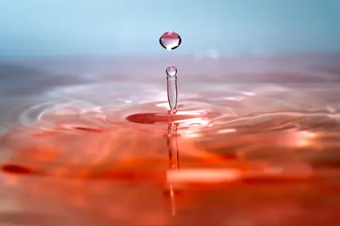 Oil Bubbles 4K Wallpaper · abstract · 3840×2561