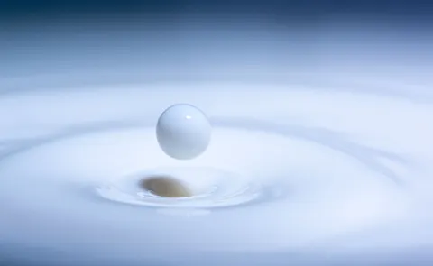 Oil Bubbles 4K Wallpaper · abstract · 3840×2360