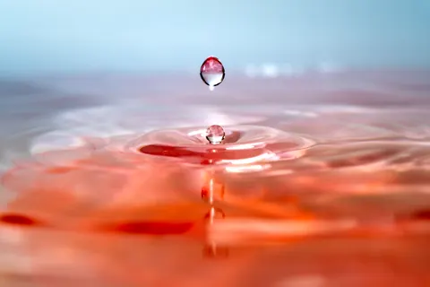 Oil Bubbles 4K Wallpaper · abstract · 3840×2561