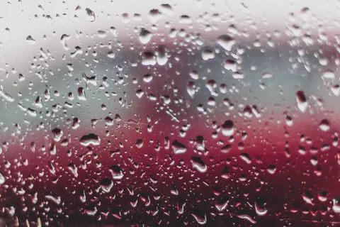 Oil Bubbles 4K Wallpaper · abstract · 3840×2560