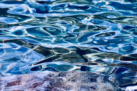 Chrome Liquid 4K Wallpaper · abstract · 3840×2560