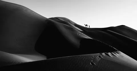 Desert Curves 4K Wallpaper · minimal · 3840×1983