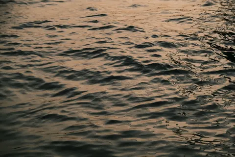 Sand Ripples 4K Wallpaper · minimal · 3840×2560