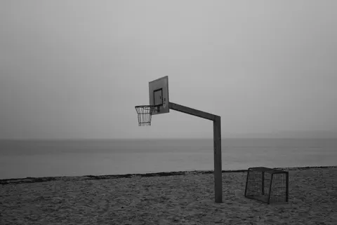Foggy Minimal 4K Wallpaper · minimal · 3840×2565