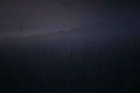 Foggy Minimal 4K Wallpaper · minimal · 3840×2561