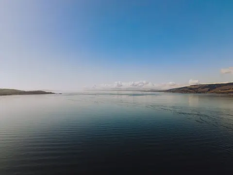 Still Water 4K Wallpaper · minimal · 3840×2880