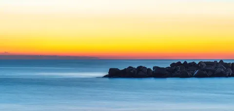 Still Water 4K Wallpaper · minimal · 3840×1823