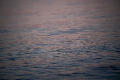 Still Water 4K Wallpaper · minimal · 3840×2560
