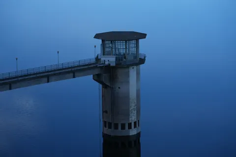 Still Water 4K Wallpaper · minimal · 3840×2560