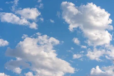 Pastel Clouds 4K Wallpaper · minimal · 3840×2560