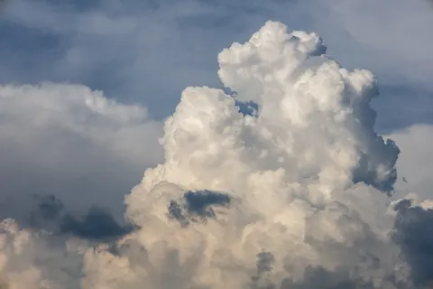 Pastel Clouds 4K Wallpaper · minimal · 3840×2560