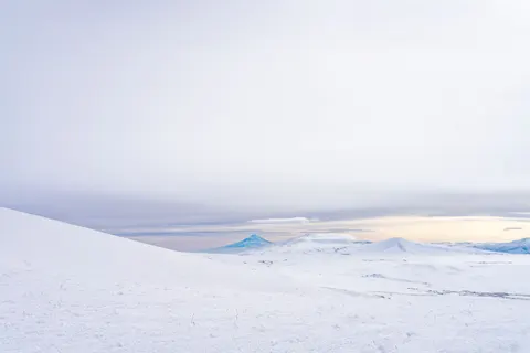Wallpaper Padang Salju 4K · minimal · 3840×2560