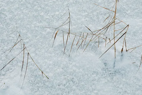 Snow Field 4K Wallpaper · minimal · 3840×2560