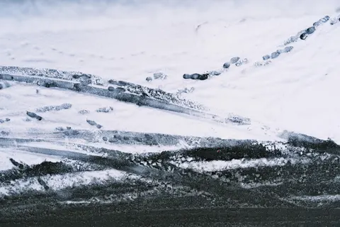 Kar Örtüsü 4K Duvar Kağıdı · minimal · 3840×2560