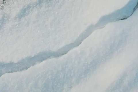 Snow Field 4K Wallpaper · minimal · 3840×2560