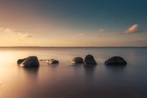 Zen Stones 4K Wallpaper · minimal · 3840×2560