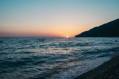 Gradient Horizon 4K Wallpaper · minimal · 3840×2563