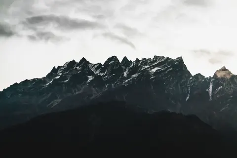 Himalayan Peaks 4K Wallpaper · mountains · 3840×2560
