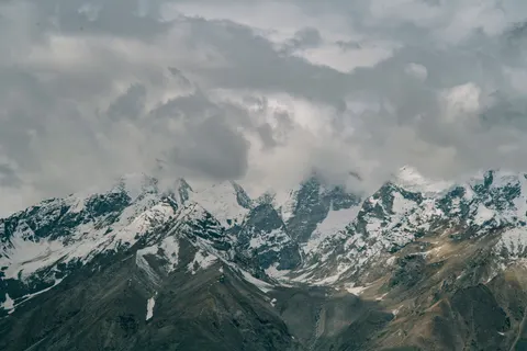 Himalayan Peaks 4K Wallpaper · mountains · 3840×2560