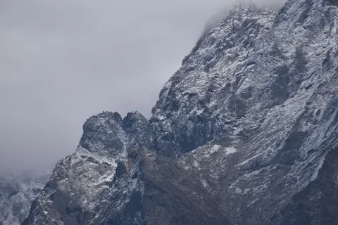 Himalayan Peaks 4K Wallpaper · mountains · 3840×2560