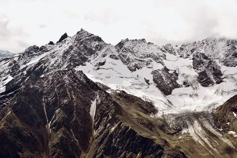 Himalayan Peaks 4K Wallpaper · mountains · 3840×2560