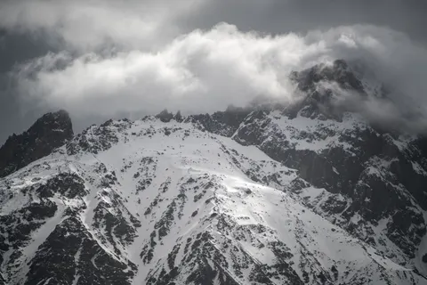 Himalayan Peaks 4K Wallpaper · mountains · 3840×2561