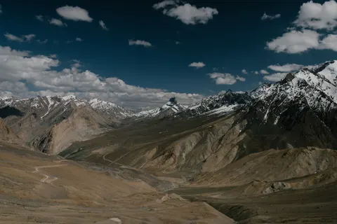 Himalayan Peaks 4K Wallpaper · mountains · 3840×2560