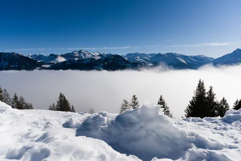 Above the Clouds 4K Wallpaper · mountains · 3840×2558