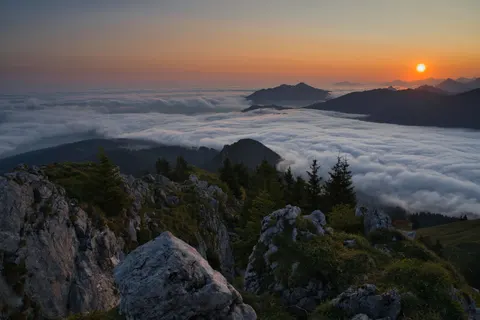 Above the Clouds 4K Wallpaper · mountains · 3840×2560