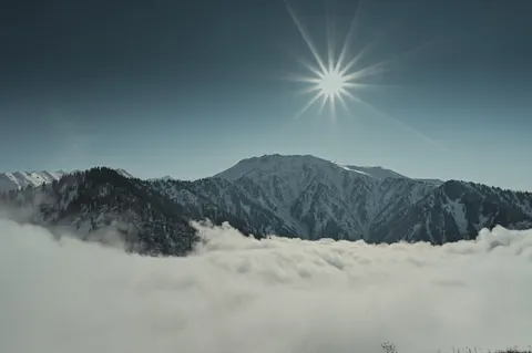 Above the Clouds 4K Wallpaper · mountains · 3840×2555