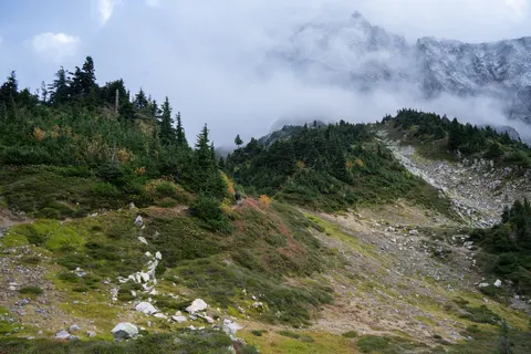 Mountain Trail 4K Wallpaper · mountains · 3840×2560