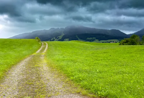 Hình nền Đường mòn trên núi 4K · mountains · 3840×2630