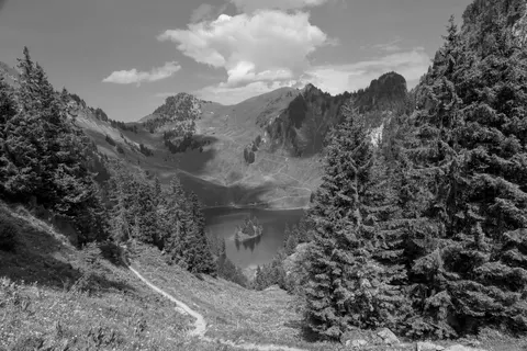 Mountain Trail 4K Wallpaper · mountains · 3840×2558