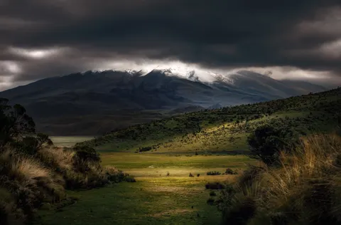 Volcanic Peak 4K Wallpaper · mountains · 3840×2529