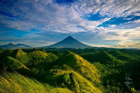 Wallpaper Puncak Vulkanik 4K · mountains · 3840×2560