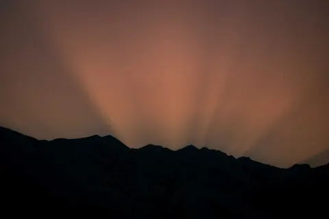 Golden Peak 4K Wallpaper · mountains · 3840×2560