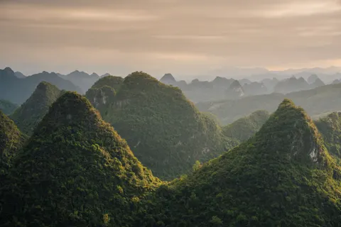 Golden Peak 4K Wallpaper · mountains · 3840×2560