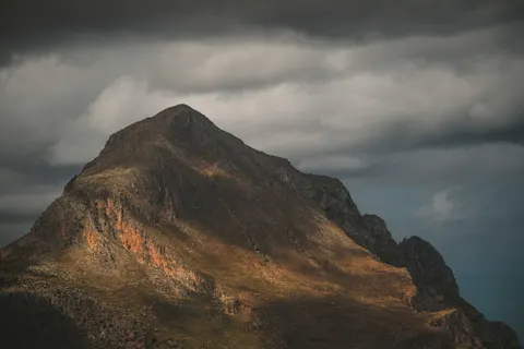 Golden Peak 4K Wallpaper · mountains · 3840×2560