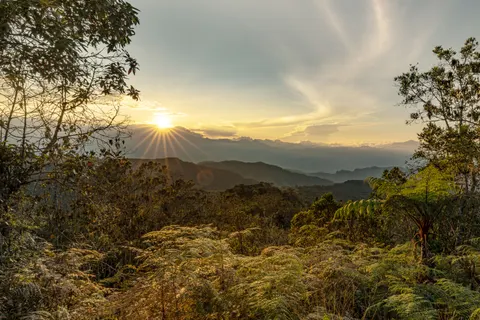 Fondo de pantalla Pico dorado 4K · mountains · 3840×2560
