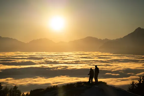 Fondo de pantalla Pico dorado 4K · mountains · 3840×2560