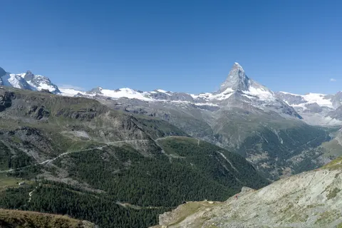 山脈 4K桌布 · mountains · 3840×2558