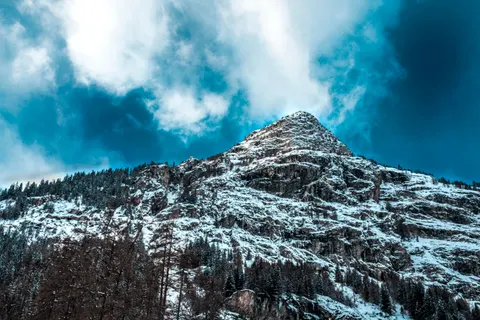 Berge 4K Hintergrundbild · mountains · 3840×2560