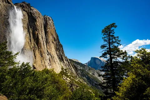 Cliff Waterfall 4K Wallpaper · waterfall · 3840×2560