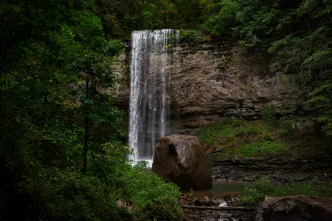 Cliff Waterfall 4K Wallpaper · waterfall · 3840×2563