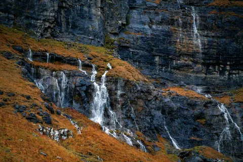 Iceland Falls 4K Wallpaper · waterfall · 3840×2560