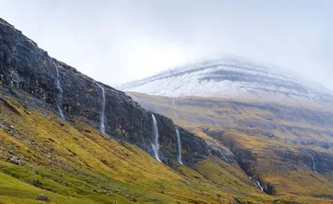 Iceland Falls 4K Wallpaper · waterfall · 3840×2360