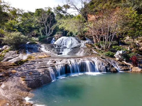 Tropical Falls 4K Wallpaper · tropical · 3840×2880